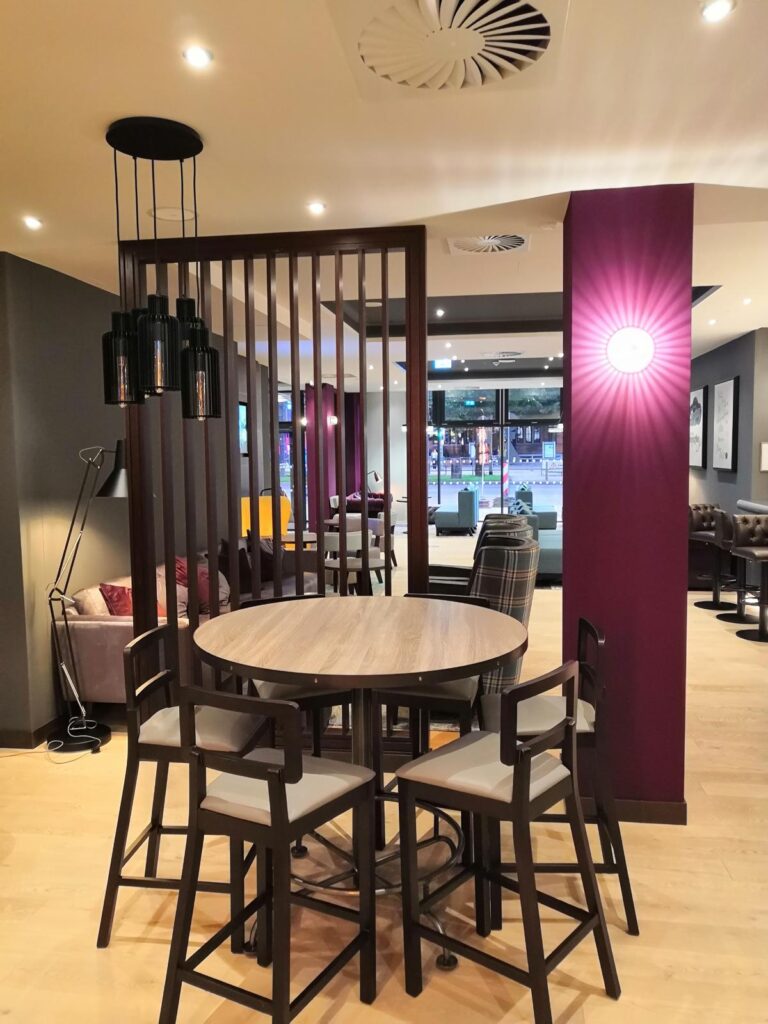 premier-inn-breakfast-room