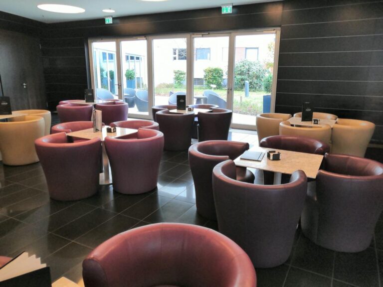 Eurostars Grand Central Munich Room Lounge